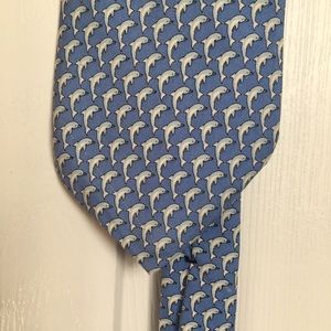 Vineyard Vines Dolphin Print Tie 🐬